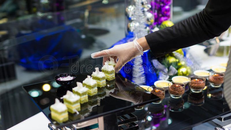 如何解读食材配送车车厢容积参数**
