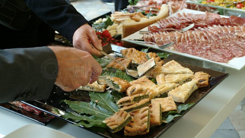 小餐饮供应链平台：如何构建高效、安全的食品供应链**